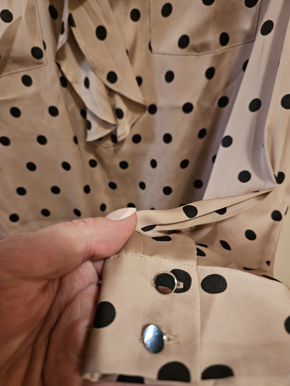 White House Black Market Beige/Tan & Black Polka Dot Lovely Ruffle Blouse, Sz 8 - Picture 10 of 16